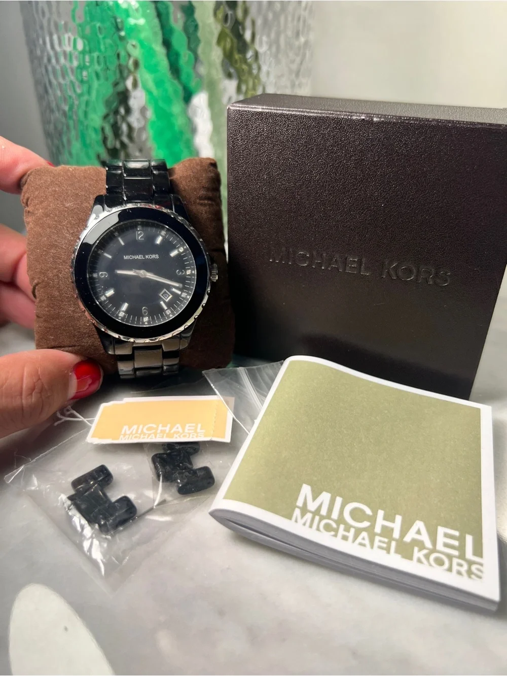 Michael Kors Madison MK5248 Black Silver Polyurethane Women's Watch